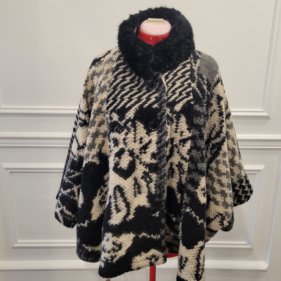Tempo paris Cape - Picture 1 of 4